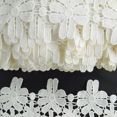 Off White Flower Embroidery Floral Lace Trim, Dyeable Trim, Approx. 80mm